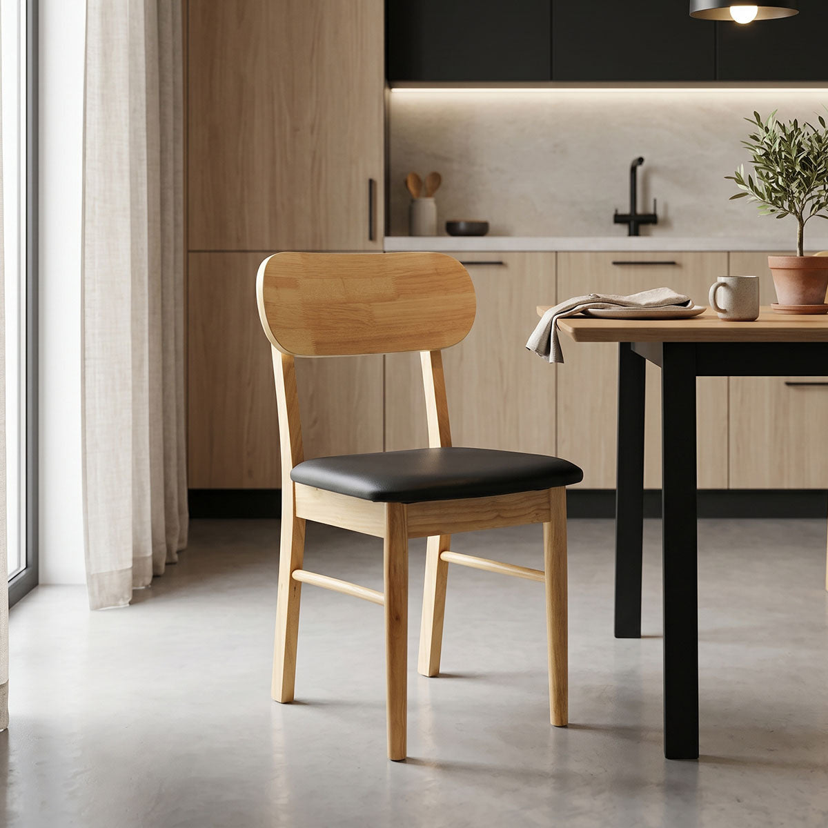 Καρέκλα Bedona rubberwood σε φυσική απόχρωση με μαύρο pu μαξιλάρι 47x46x80εκ