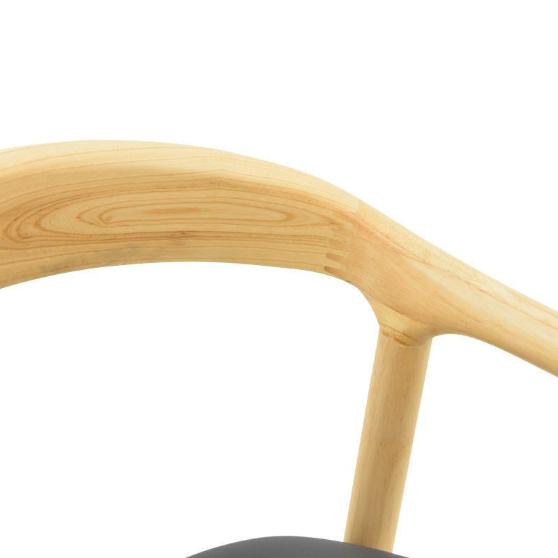 Πολυθρόνα Hogie rubberwood σε φυσική απόχρωση με μαύρο pu μαξιλάρι 61x60x76εκ